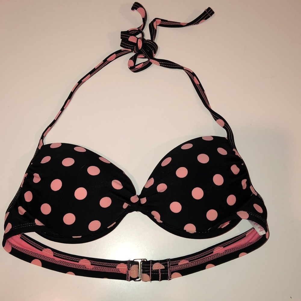 Polk-a-dot swift top